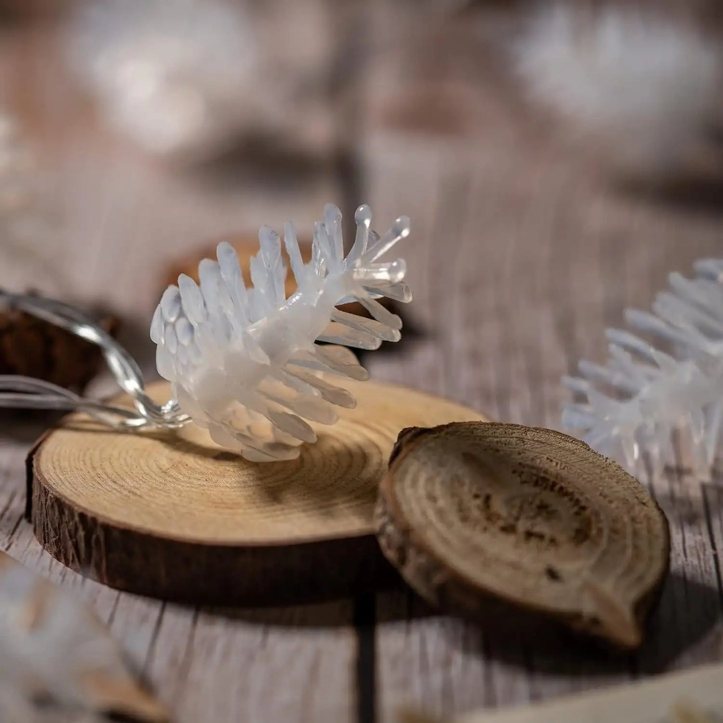 LED Warm Pinecone Lamp